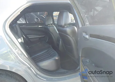 2019 Chrysler 300 300S z USA, uszkodzony, nr VIN 2C3CCABG2KH516562